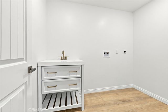 7508 Royer Avenue, West Hills, CA 91307