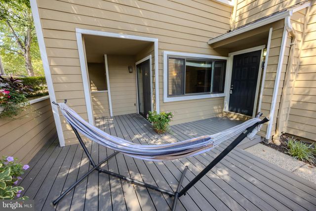 11017-A VILLARIDGE CT, Reston, VA 20191