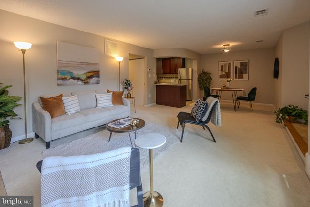 11017-A VILLARIDGE CT, Reston, VA 20191