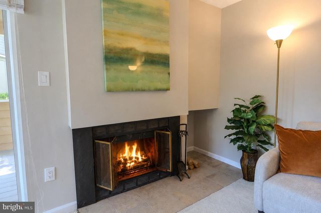 11017-A VILLARIDGE CT, Reston, VA 20191