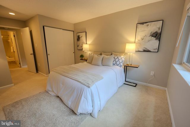 11017-A VILLARIDGE CT, Reston, VA 20191