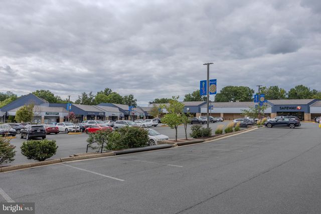 11017-A VILLARIDGE CT, Reston, VA 20191