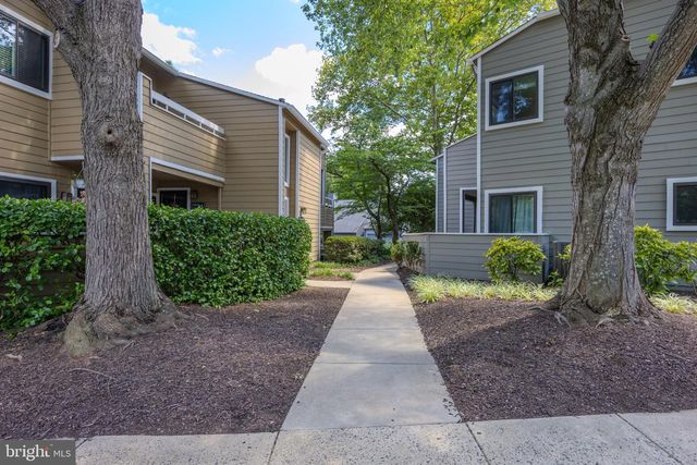 11017-A VILLARIDGE CT, Reston, VA 20191