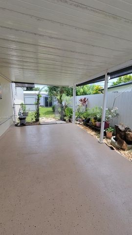 11340 SW 48th St, Miami, FL 33165