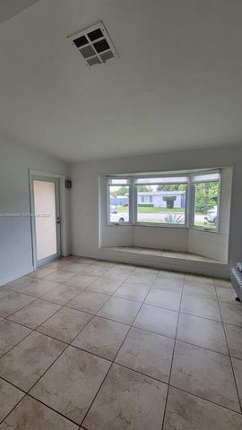 11340 SW 48th St, Miami, FL 33165