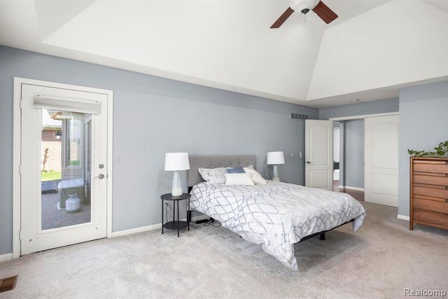 49213 Dunhill Drive, Macomb, MI 48044