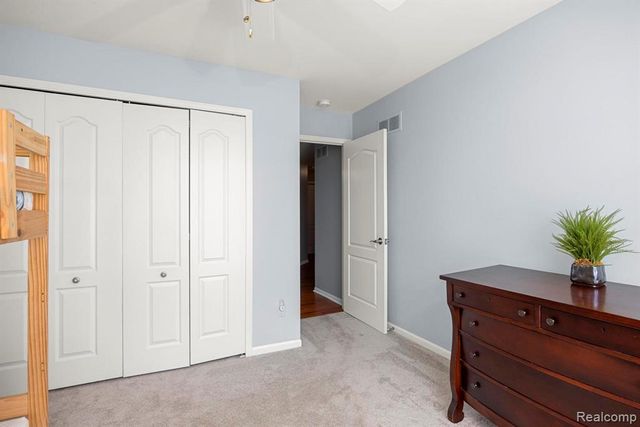 49213 Dunhill Drive, Macomb, MI 48044