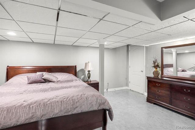 49213 Dunhill Drive, Macomb, MI 48044