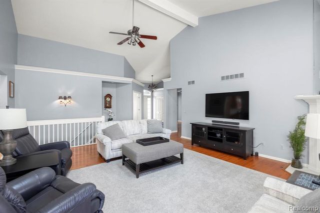 49213 Dunhill Drive, Macomb, MI 48044
