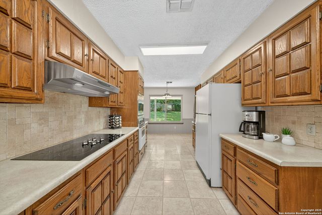 626 Many Oaks, San Antonio, TX 78232