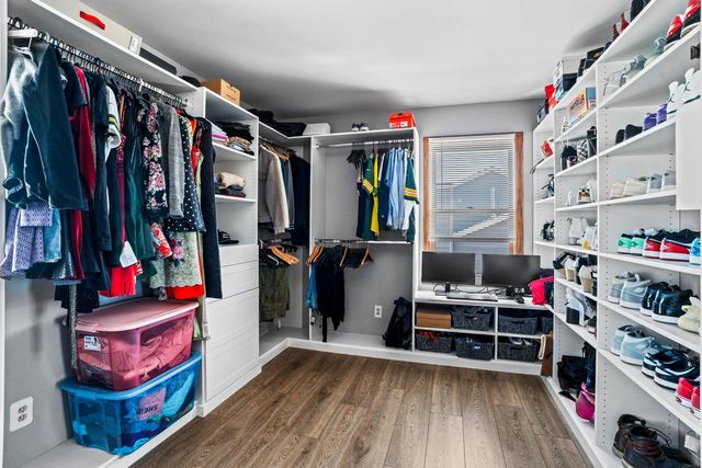 8608 Camelot TRACE, Sturtevant, WI 53177