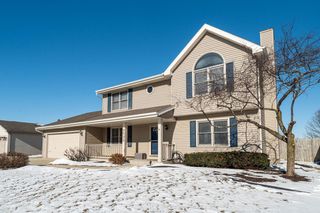 8608 Camelot TRACE, Sturtevant, WI 53177