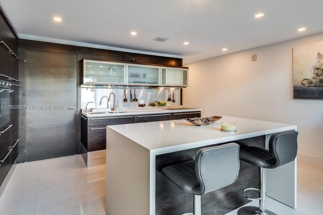 6000 Collins Ave 346, Miami Beach, FL 33140