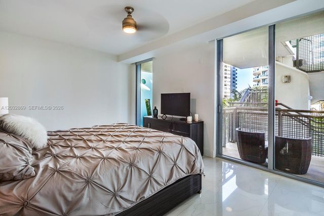 6000 Collins Ave 346, Miami Beach, FL 33140