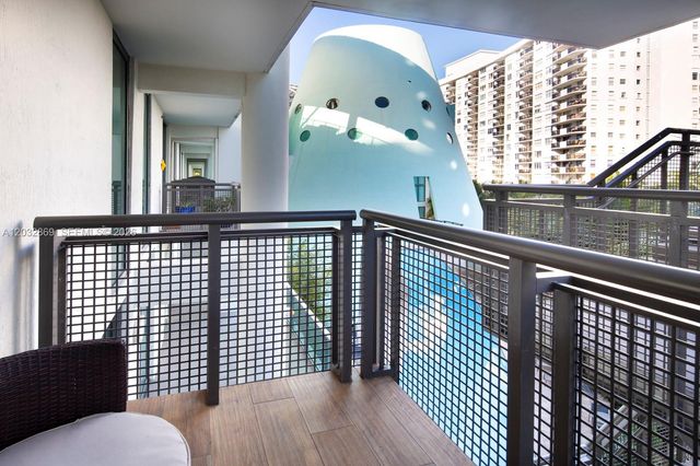 6000 Collins Ave 346, Miami Beach, FL 33140