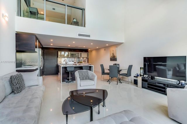 6000 Collins Ave 346, Miami Beach, FL 33140