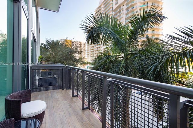 6000 Collins Ave 346, Miami Beach, FL 33140