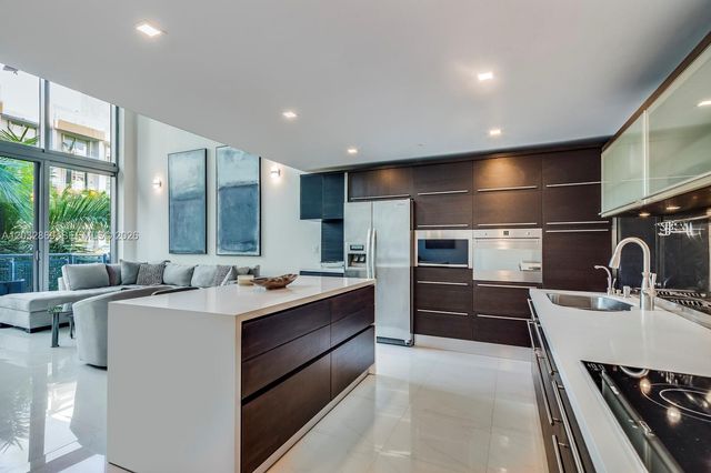 6000 Collins Ave 346, Miami Beach, FL 33140