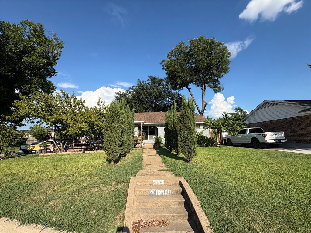 10920 Channel Drive, Dallas, TX 75229