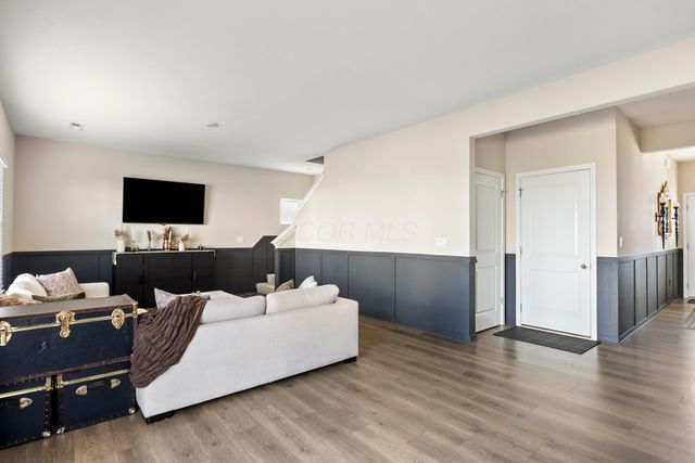 214 Sandburg Drive, Lithopolis, OH 43136