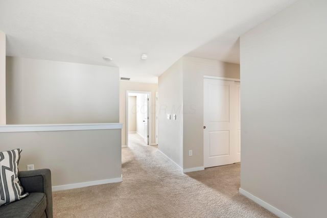 214 Sandburg Drive, Lithopolis, OH 43136