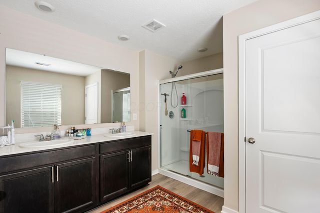 214 Sandburg Drive, Lithopolis, OH 43136