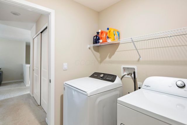 214 Sandburg Drive, Lithopolis, OH 43136