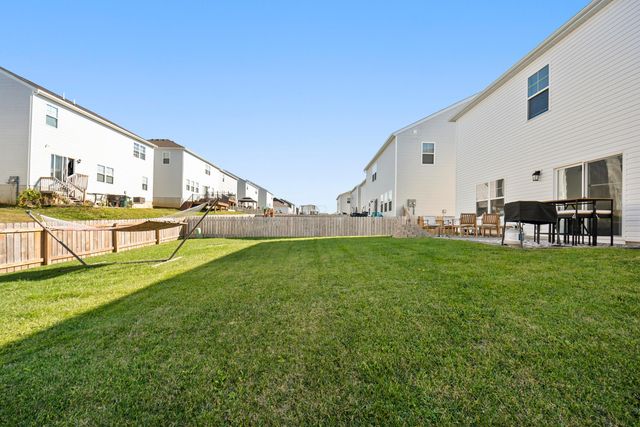 214 Sandburg Drive, Lithopolis, OH 43136