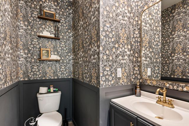 214 Sandburg Drive, Lithopolis, OH 43136