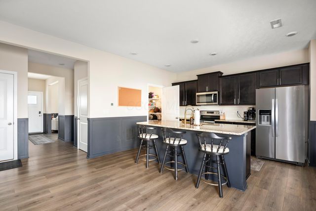 214 Sandburg Drive, Lithopolis, OH 43136