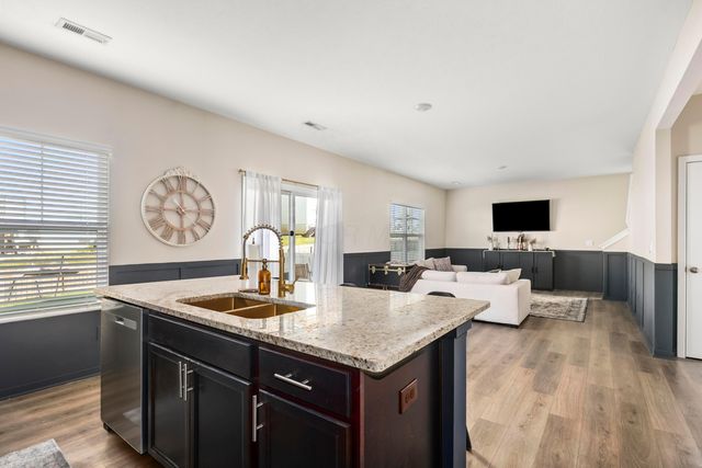 214 Sandburg Drive, Lithopolis, OH 43136