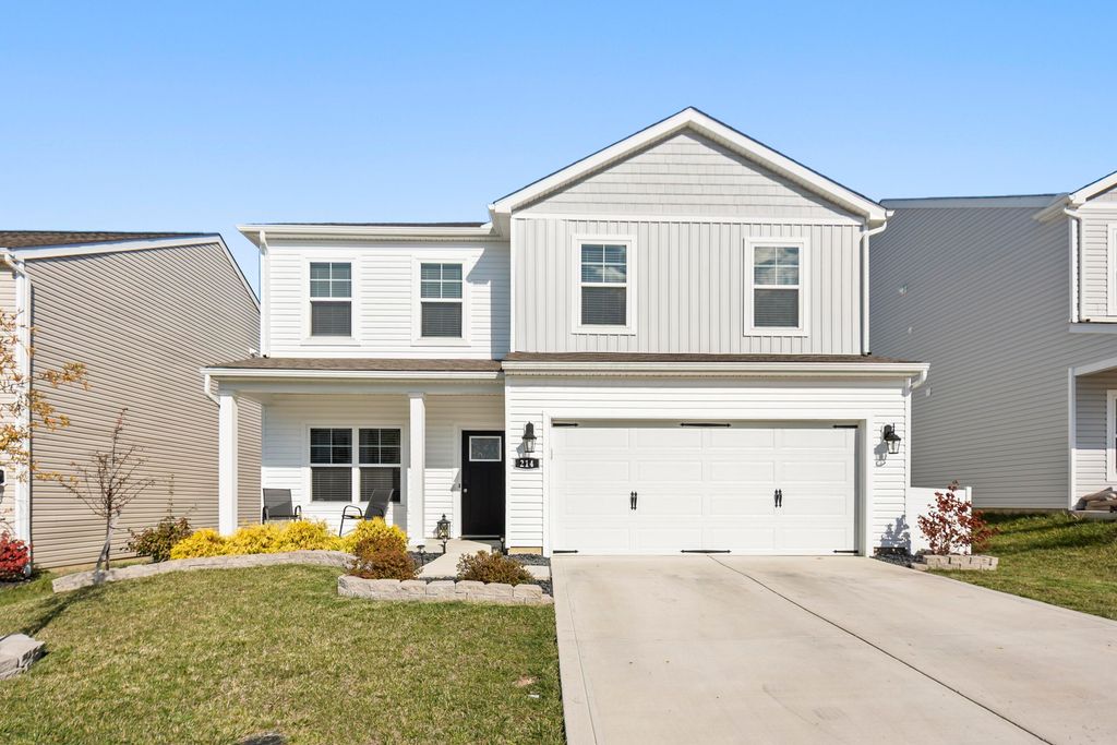 214 Sandburg Drive, Lithopolis, OH 43136