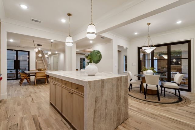 4432 San Carlos Street, University Park, TX 75205