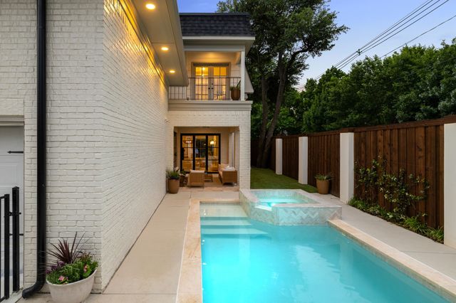4432 San Carlos Street, University Park, TX 75205