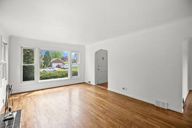 13660 Winchester Street, Oak Park, MI 48237