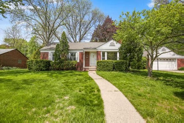 13660 Winchester Street, Oak Park, MI 48237