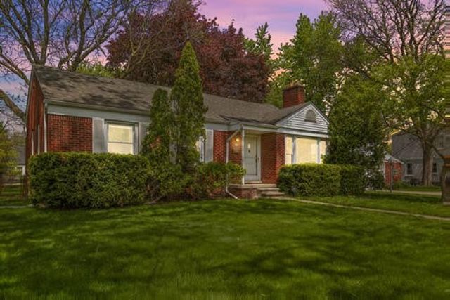13660 Winchester Street, Oak Park, MI 48237
