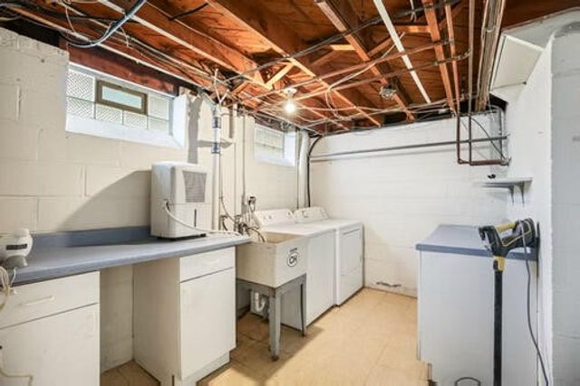 13660 Winchester Street, Oak Park, MI 48237