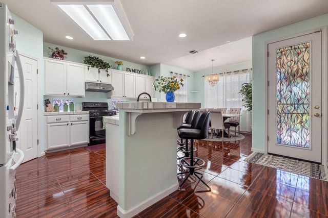 5831 Alton Ct, Riverbank, CA 95367