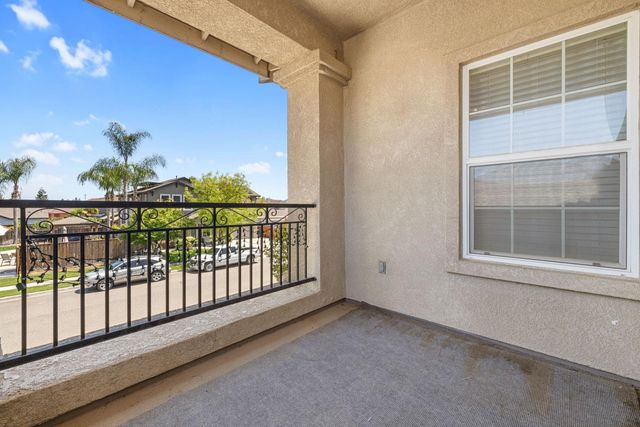 5831 Alton Ct, Riverbank, CA 95367