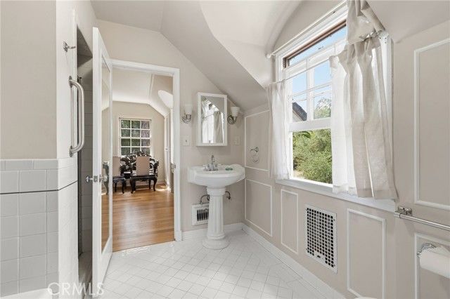 4874 Palo Drive, Tarzana (los Angeles), CA 91356