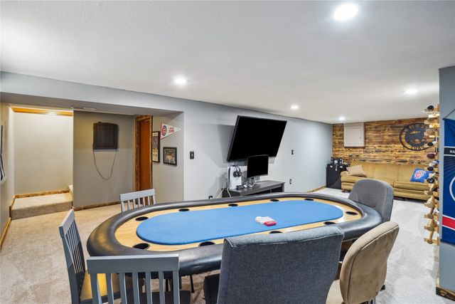 5016 Westwood Drive, West Des Moines, IA 50265