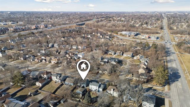 5016 Westwood Drive, West Des Moines, IA 50265