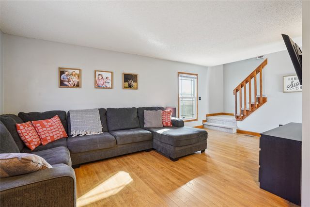 5016 Westwood Drive, West Des Moines, IA 50265