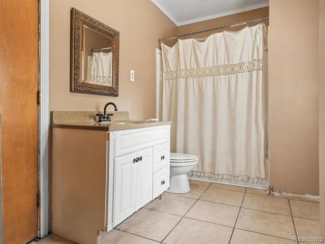107 S Oak Street, Durand, MI 48429