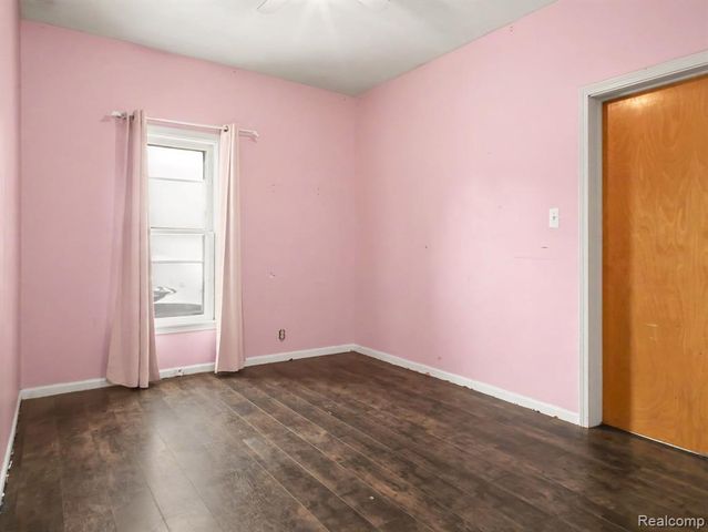 107 S Oak Street, Durand, MI 48429