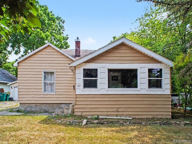 107 S Oak Street, Durand, MI 48429