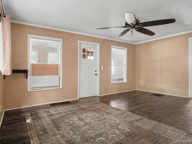 107 S Oak Street, Durand, MI 48429
