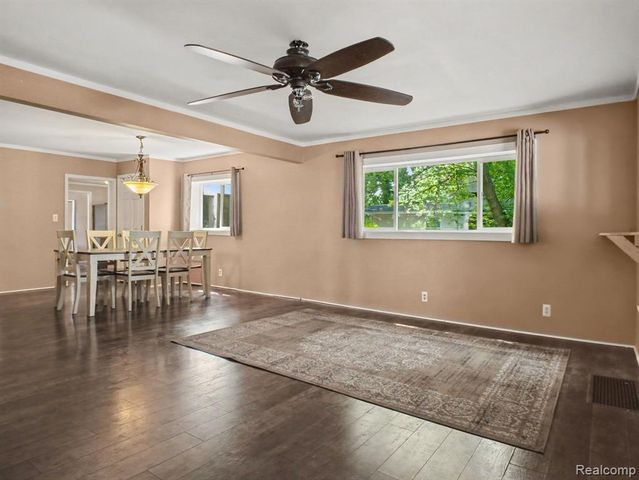 107 S Oak Street, Durand, MI 48429
