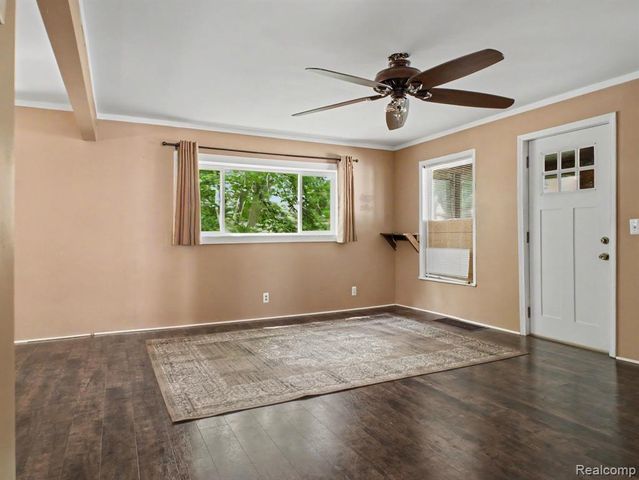 107 S Oak Street, Durand, MI 48429